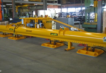 Vacuum lifter of Aerolift handles steel plates at a shipyard