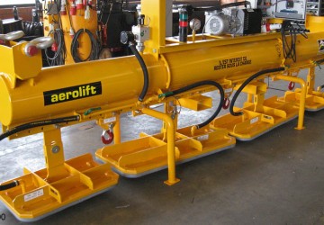Vacuum lifter to handle concrete elements