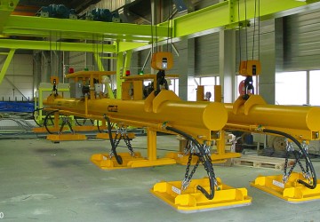 Vacuum lifter of Aerolift which handles parts of aircraft wings in the aircraft industry