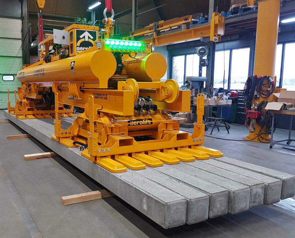 Vacuüm hefmachine voor heipalen